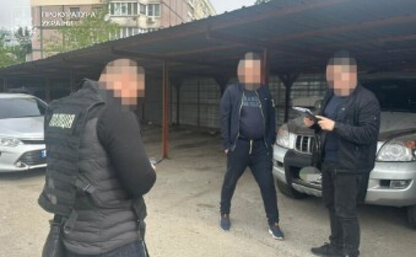 Метамфетаміновий прекурсор збували через аптеки Дніпра: директору мережі та фармацевту повідомили про підозру