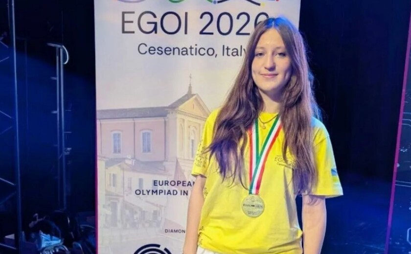 Дніпрянка стала першою українкою-переможницею Європейської олімпіади з інформатики