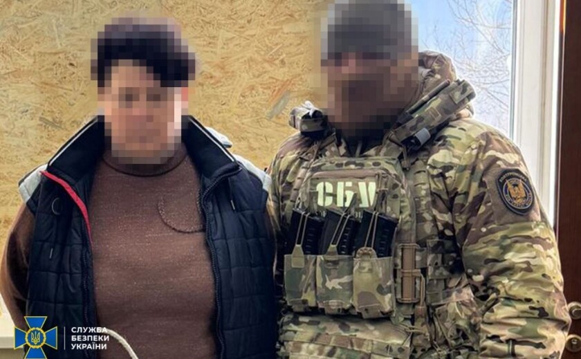 На Запоріжжі СБУ викрила агентку російської розвідки, яка намагалася передати доступ до відеокамер для коригування ударів