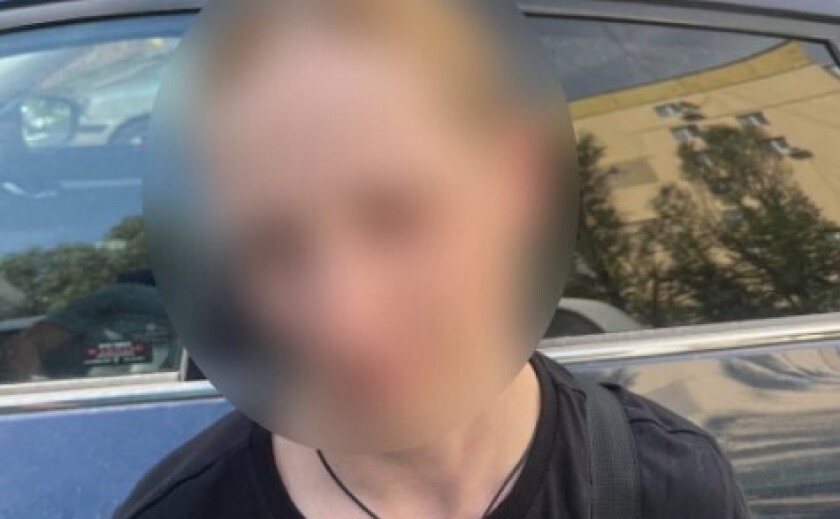 Крадіжка з торговельного центру: слідчі Дніпра повідомили про підозру дівчині