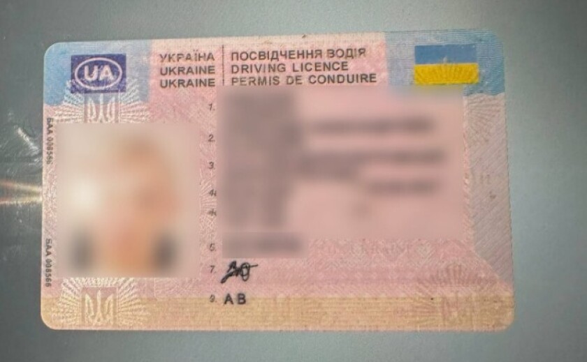 Їздили із підробленим посвідченням: у Дніпрі затримали правопорушників