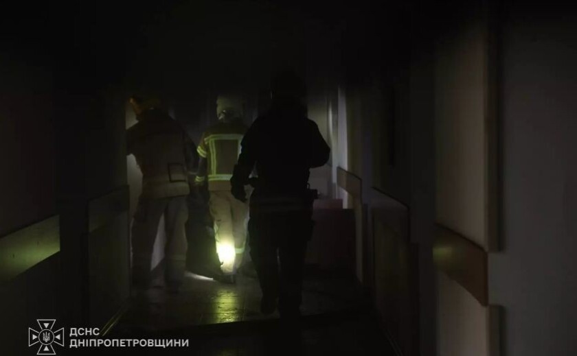 У Дніпрі під час пожежі в лікарні надзвичайники врятували 9 людей, одна людина загинула