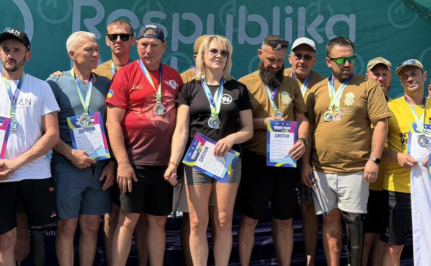 Дніпровські ветерани стали чемпіонами України з веслування на ялах