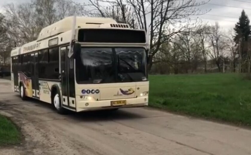 З маршрутів знімуть дві третини автобусів: у Кривому Розі на добу скоротять міський транспорт