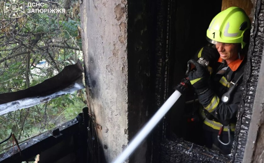 Запоріжжя: надзвичайники ліквідували загорання на балконі