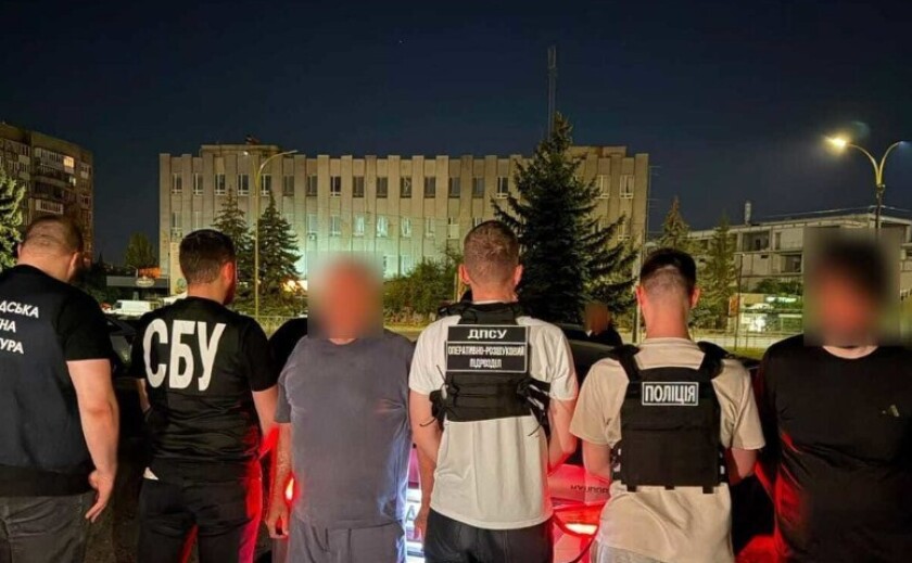 Намагався переправити чоловіка до Словаччини за $10 тисяч: затримано 65-річного криворіжця