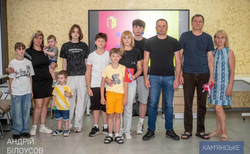 У Кам’янському ще три родини переселенців отримали квартири