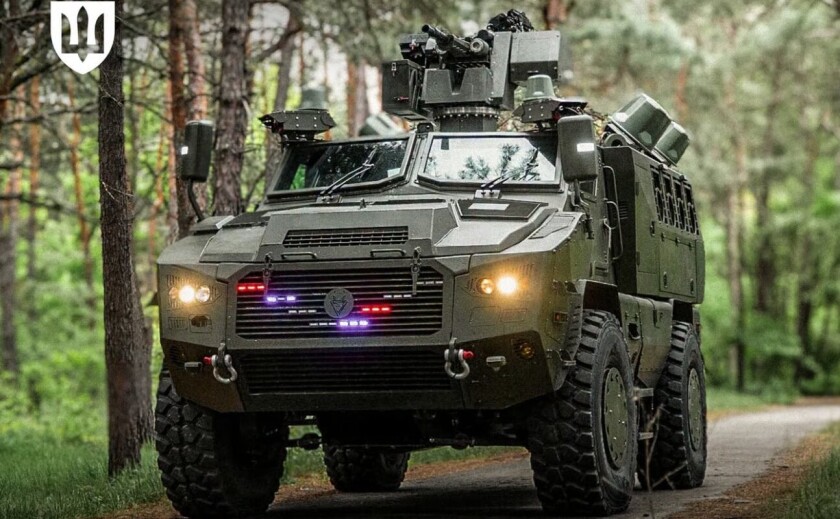 В Україні дозволили використовувати у війську новий бронетранспортер «Сова» з VR-окулярами для водія
