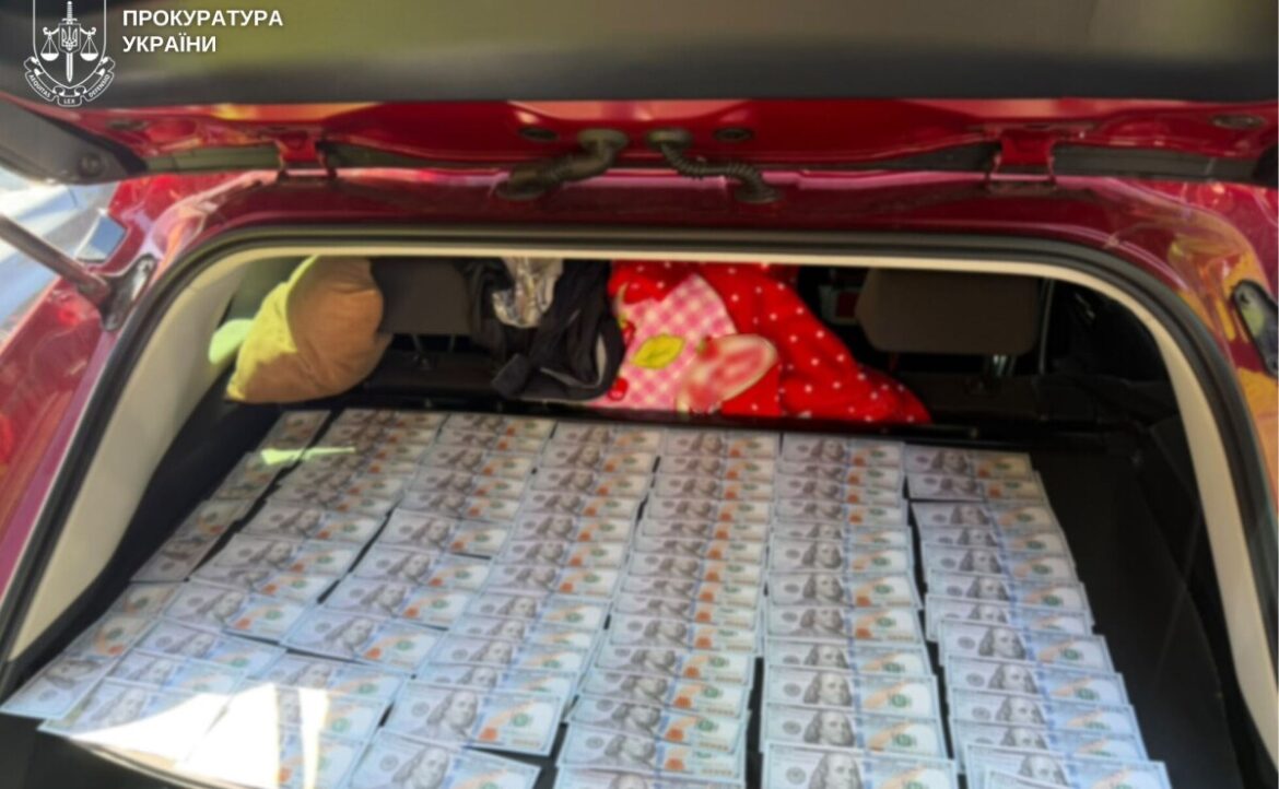 У Дніпрі чоловік за $8,5 тисячі обіцяв військовозобов’язаному фіктивне бронювання