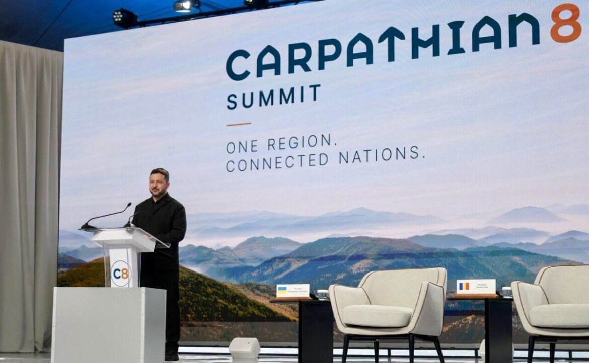 Україна отримала €3,3 млрд від ЄС на ракети й дрони та долучилася до «Карпатської вісімки»
