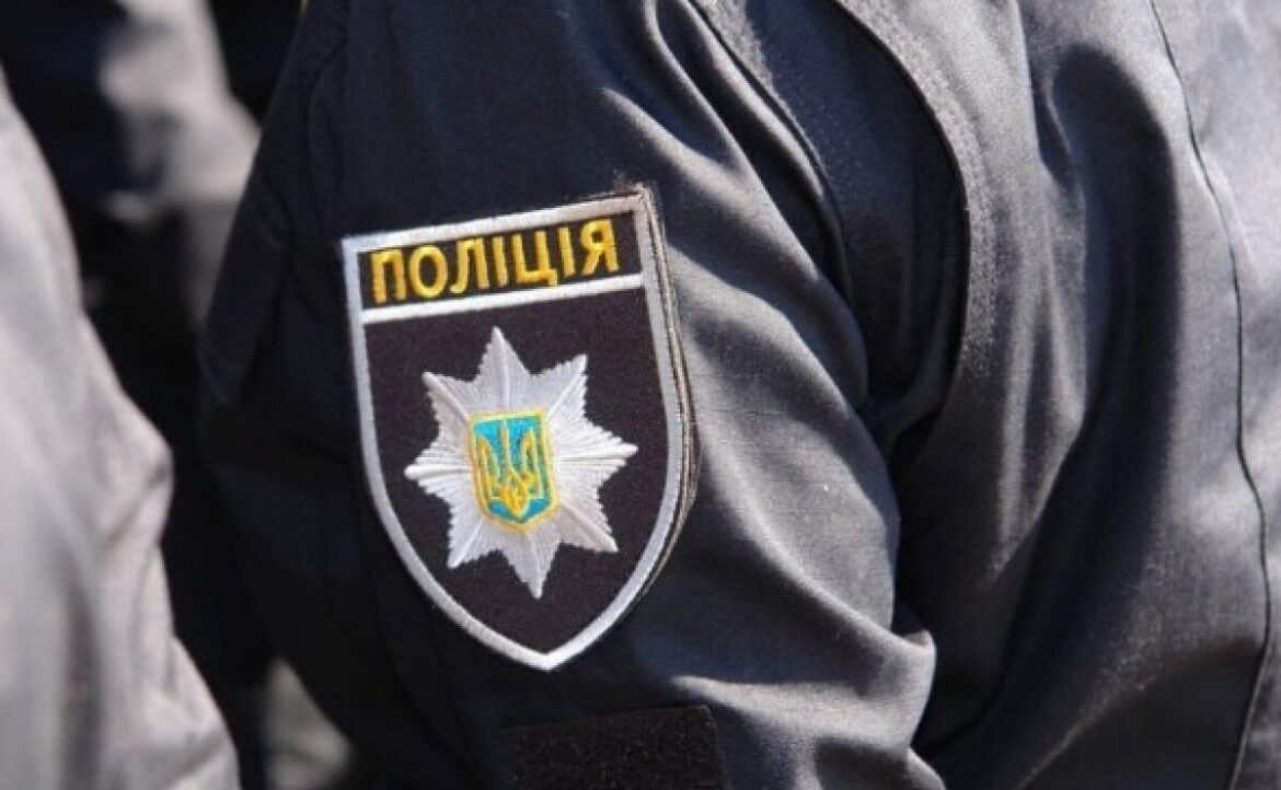Криворізькі поліцейські затримали чоловіка за підозрою у пограбуванні 13-річного хлопчика