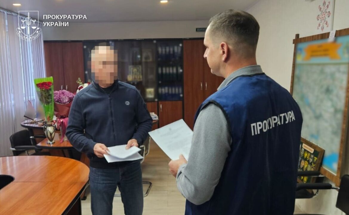 На Дніпропетровщині міського голову підозрюють у розтраті 1,2 млн грн на ремонті доріг