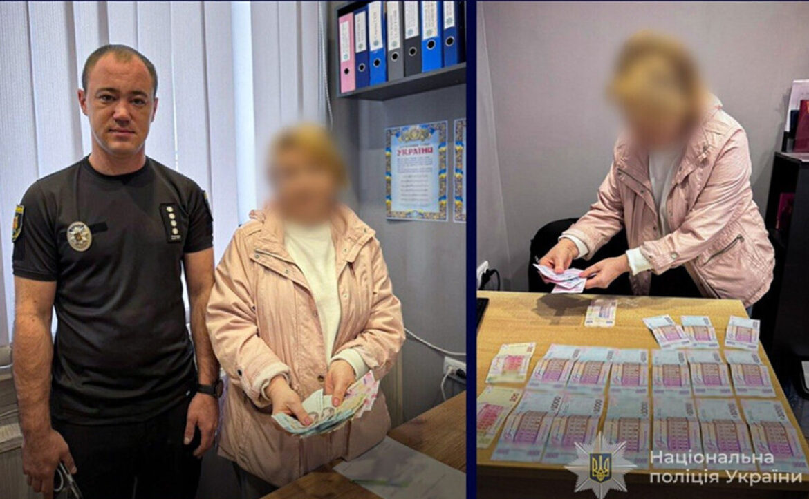 У Запоріжжі чоловік допоміг повернути пенсіонерці 20 тисяч гривень, забутих у банкоматі