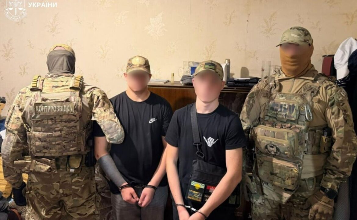 У Запоріжжі двох юнаків підозрюють у підготовці вбивств військових на замовлення ФСБ